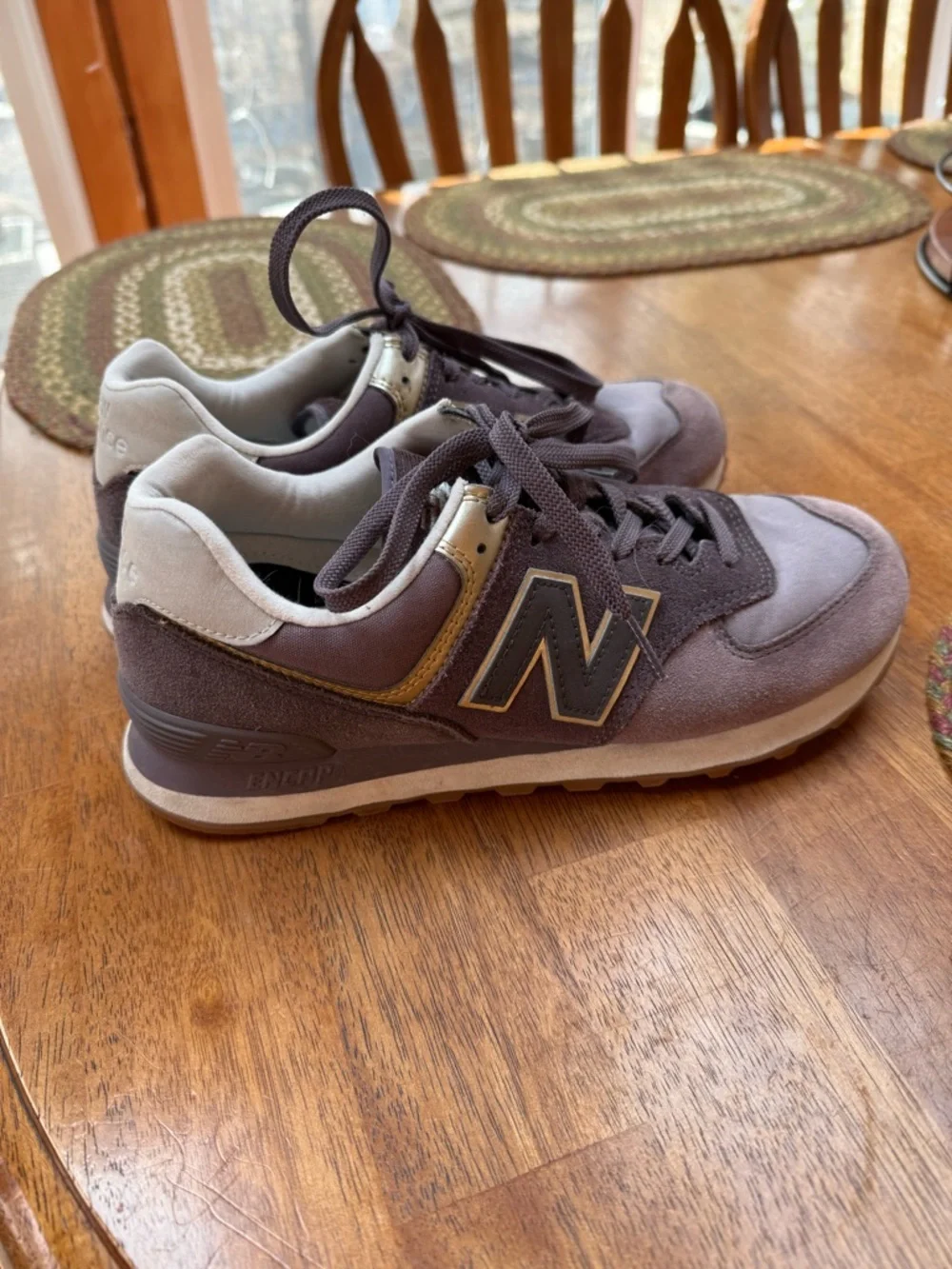 Women’s 574 New Balance Sneakers - Picture 4 of 7